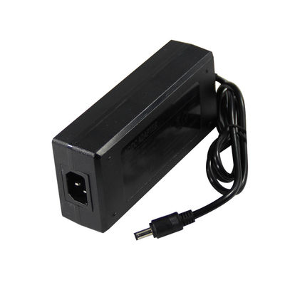 Adaptador de alimentação de escritório universal de 60W. 1.8M de saída única. Certificado CE/FCC para laptops.