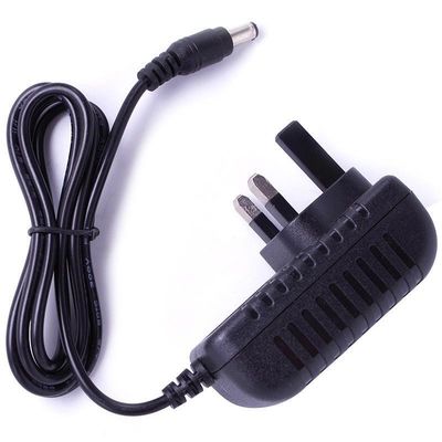 Adaptador de energia DC 5V 3A com plugue do Reino Unido e plugues de saída múltiplos