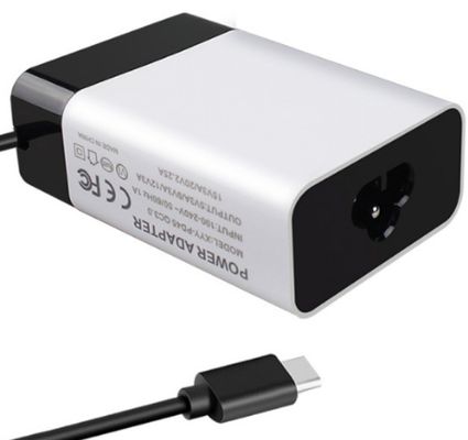 Universal Iec C6 Input Tipo C carregador de laptop com 45W de saída e carregamento rápido 3.0