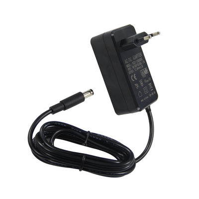 EU Wall Plug 1M 22AWG Adaptador de alimentação 12V 5A 5521Mm Para câmara de circuito fechado LED
