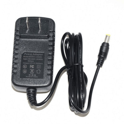 Adaptador de alimentação 12V 1A com tomada de 5,5x2,1 mm