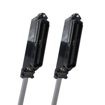 Cable de conector de telecomunicações RJ21 masculino de ângulo direito de 50 pinos com cabo redondo blindado para painéis de correção de voz ou distribuição de dados