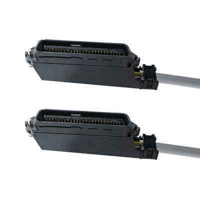 Cable de conector de telecomunicações RJ21 masculino de ângulo direito de 50 pinos com cabo redondo blindado para painéis de correção de voz ou distribuição de dados