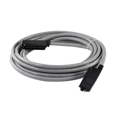 Cable de conector de telecomunicações RJ21 masculino de ângulo direito de 50 pinos com cabo redondo blindado para painéis de correção de voz ou distribuição de dados