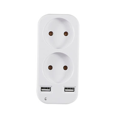 Adaptador de tomada dupla de corrente alternada padrão europeu com 2 portas de carregamento USB 250V 10A Conversor de energia montado na parede