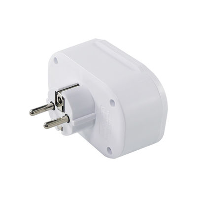 Adaptador de tomada de energia padrão europeu com duas tomadas de corrente alternada, 2 portas USB e 1 porta de carregamento tipo-C 250V 10A
