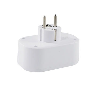 Adaptador de tomada de energia padrão europeu com duas tomadas de corrente alternada, 2 portas USB e 1 porta de carregamento tipo-C 250V 10A