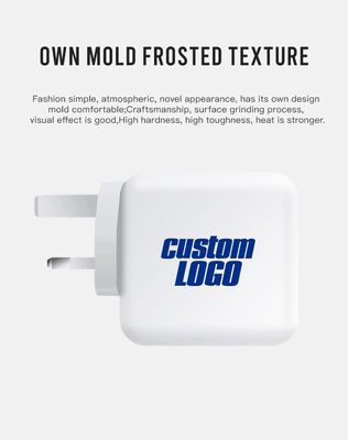 UK Plug 140W USB-C Wall Charger Adaptador de carregamento rápido de 2 pines de alta potência para computador portátil, tablet, dispositivos tipo-C (entrada de 240V)