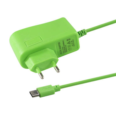 Adaptador de alimentação europeu USB-C de 12 V 1 A para lentes de LED e câmaras de vigilância