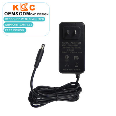 Fonte de alimentação DC 12V 5A padrão dos EUA com conector de barril de 5,5x2,1mm para luzes de fita LED, motor elétrico / bomba de água